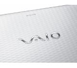 Sony VAIO VPCEH3S6E, Intel Pentium B960 (2.2 GHz, 2MB L3), 15.5" WXGA (1366x768), 0.3MP Cam, 4GB, 320GB, DVDRW, NVIDIA GeForce 410M (512GB), 802.11b/g/n, BT, Windows 7 Home Premium, White
