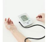Beurer BM 35 Upper arm blood monitor; risk indicator; arrhythmia detection; medical device; circumferences 22-36 cm; incorrect usage message, storage bag