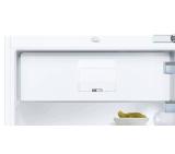 Bosch KUL15AFF0 SER6, Built-under fridge with freezer section, F, 82 cm, 123 l(108+15), 38 dB(C), MultiBox, ventilation in plinth, SoftClose, flush-folding