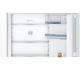 Bosch KIN86VFE0, SER4, Built-in fridge-freezer, NoFrost, E, 177,2 cm, 260 l (184+76), 35 dB(B), VitaFresh XXL <0°C>, EcoAirflow, display, BigBox, sliding hinge